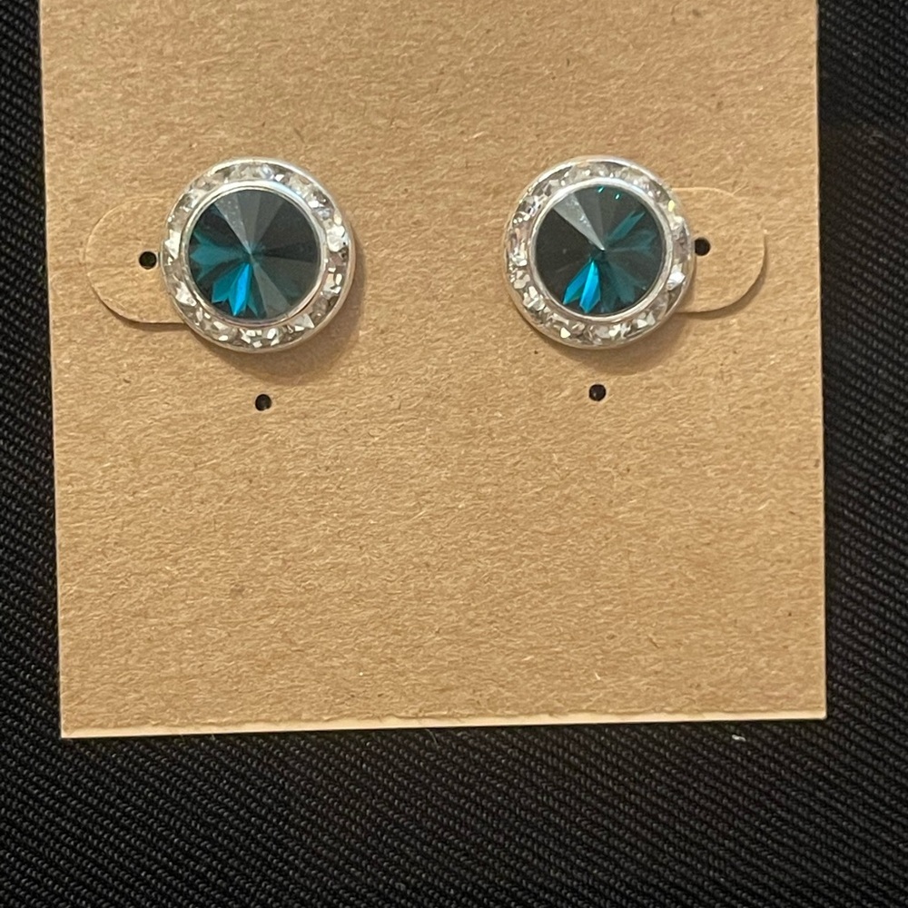 Elegant Silver and Blue/green Stud‎ Earrings